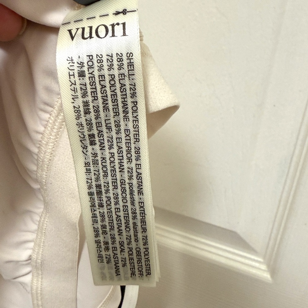 NWT Vuori Daily Layered Tank in Marshmallow - Picture 10 of 10